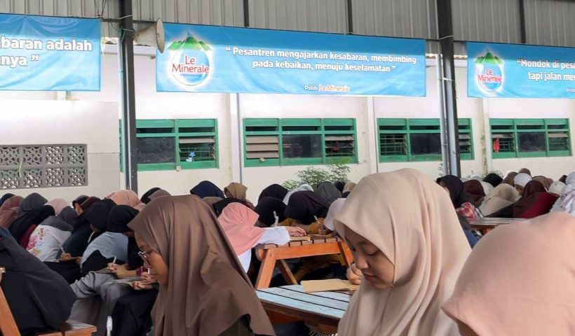 suasana bandongan bakda dzuhur.