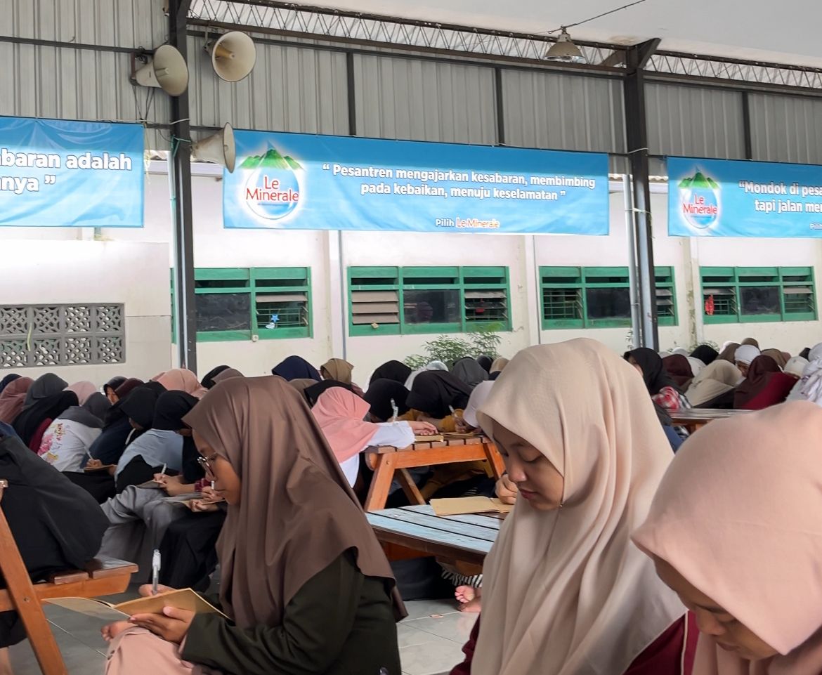suasana bandongan bakda dzuhur.