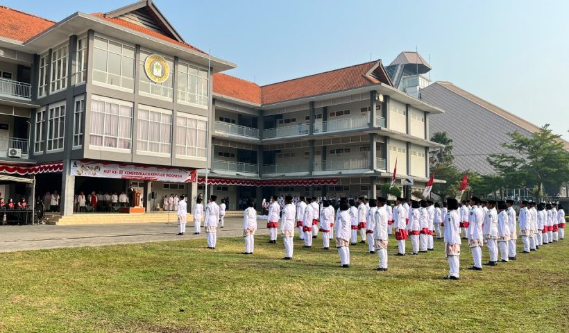 Upacara di Pesantren Tebuireng