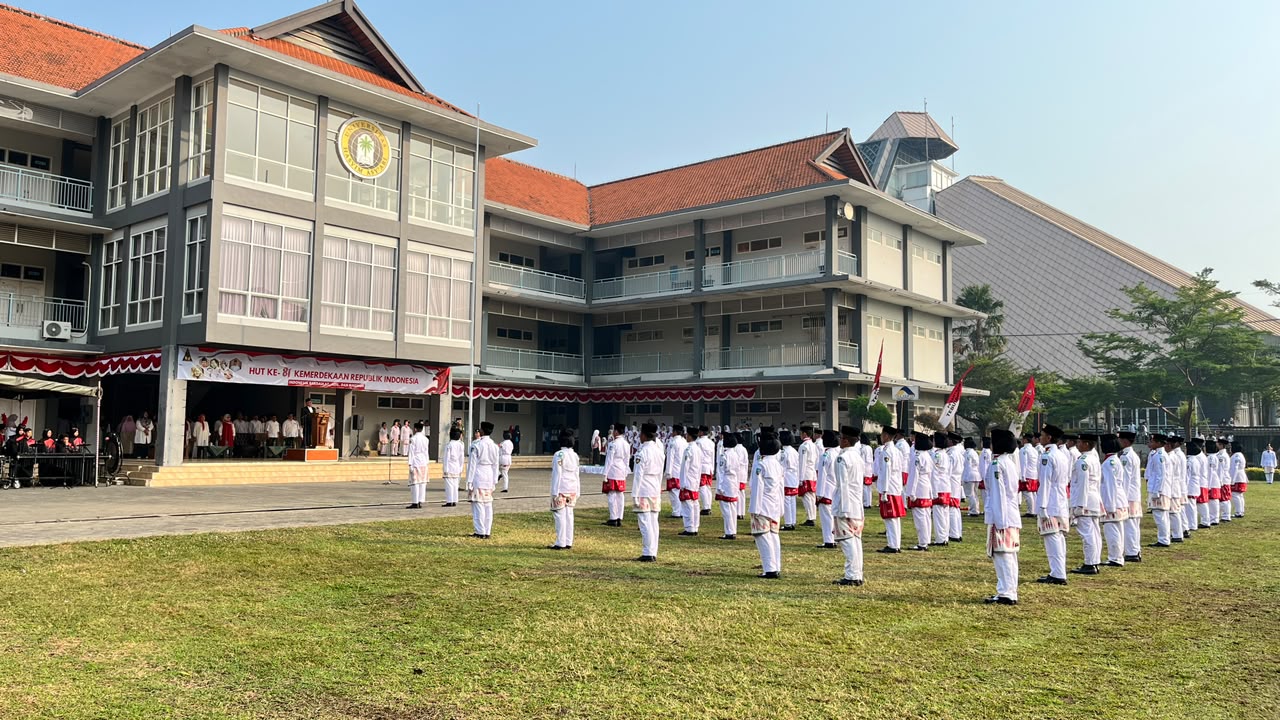 Upacara di Pesantren Tebuireng